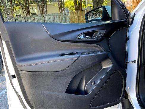 Used 2023 Chevrolet Equinox RS image 18