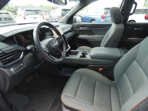 Certified 2025 GMC Acadia AT4 w/ Luxury Package AWD/4WD image 12