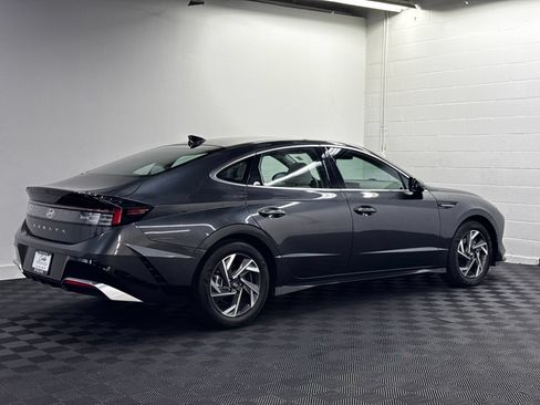 Used 2025 Hyundai Sonata SEL FWD image 2