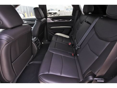 New 2026 Cadillac XT5 Sportv w/ LPO, Onyx Lite Package AWD/4WD image 7