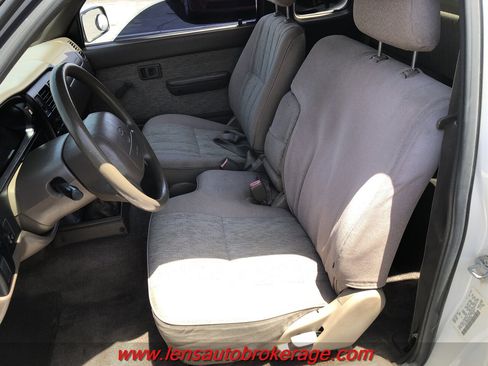 Used 1999 Toyota Tacoma 2WD Xtracab w/ SR5 Pkg image 12