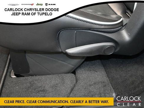 New 2026 Chrysler Pacifica Limited w/ Uconnect Theater Family Group image 30