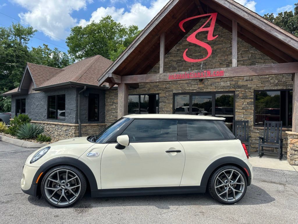 Used 2020 MINI Cooper S FWD image 2