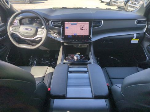 New 2026 Jeep Grand Wagoneer L Limited image 16