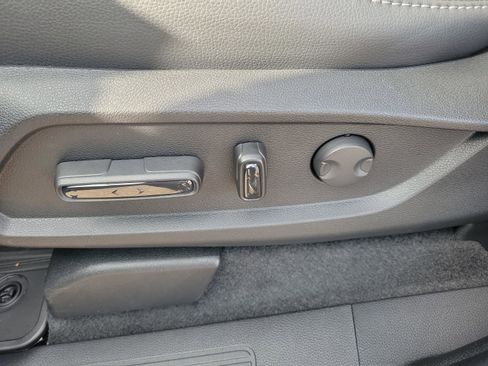 New 2025 Honda Pilot EX-L image 13