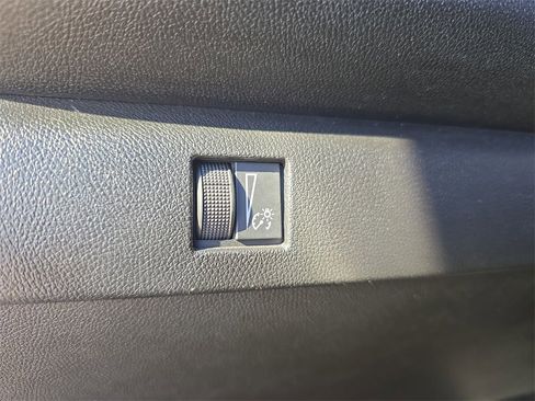 Used 2024 Chevrolet Colorado W/T image 26