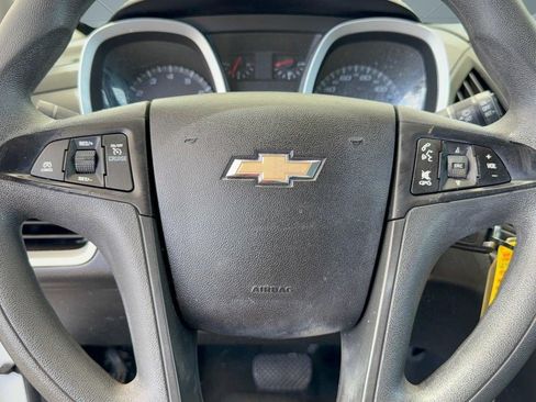 Used 2017 Chevrolet Equinox LS FWD image 10