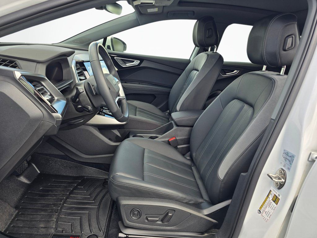Used 2023 Audi Q4 e-tron Prestige AWD/4WD image 12