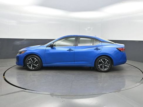 Used 2024 Nissan Sentra SV FWD image 3