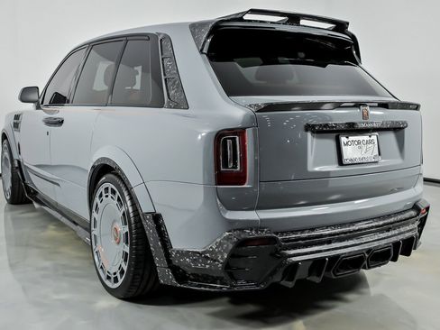 Used 2023 Rolls-Royce Cullinan AWD/4WD image 12