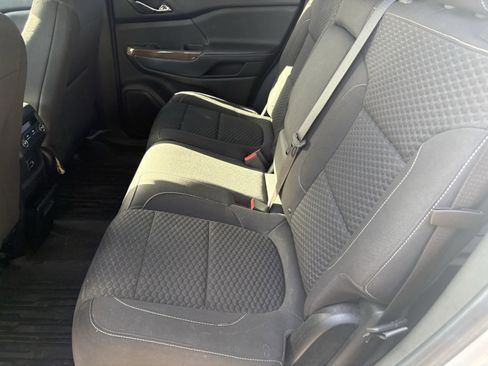 Used 2018 GMC Acadia SLE w/ Driver Alert Package I image 8