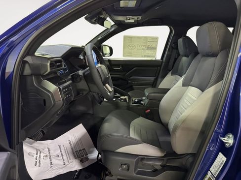 New 2025 Toyota Tacoma TRD Off-Road image 9