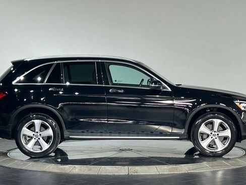 Used 2022 Mercedes-Benz GLC 300 4MATIC image 11