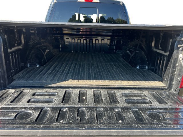 Used 2018 Ford F150 XLT w/ Equipment Group 302A Luxury AWD/4WD image 19