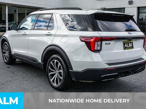 Used 2025 Ford Explorer ST-Line image 5