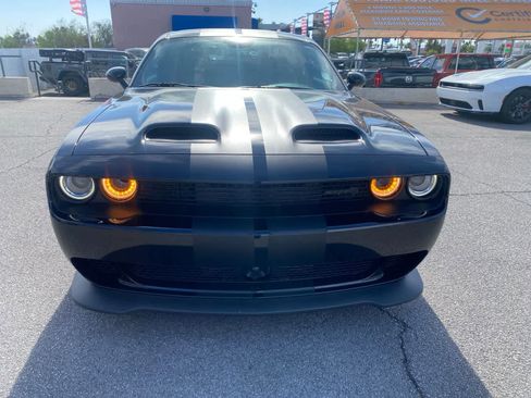 Used 2023 Dodge Challenger SRT Hellcat RWD image 2