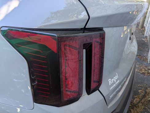 Certified 2025 Kia Sorento S w/ Panoramic Sunroof Package image 6