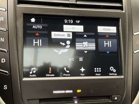 Used 2016 Lincoln MKC Select w/ Select Plus Package image 21