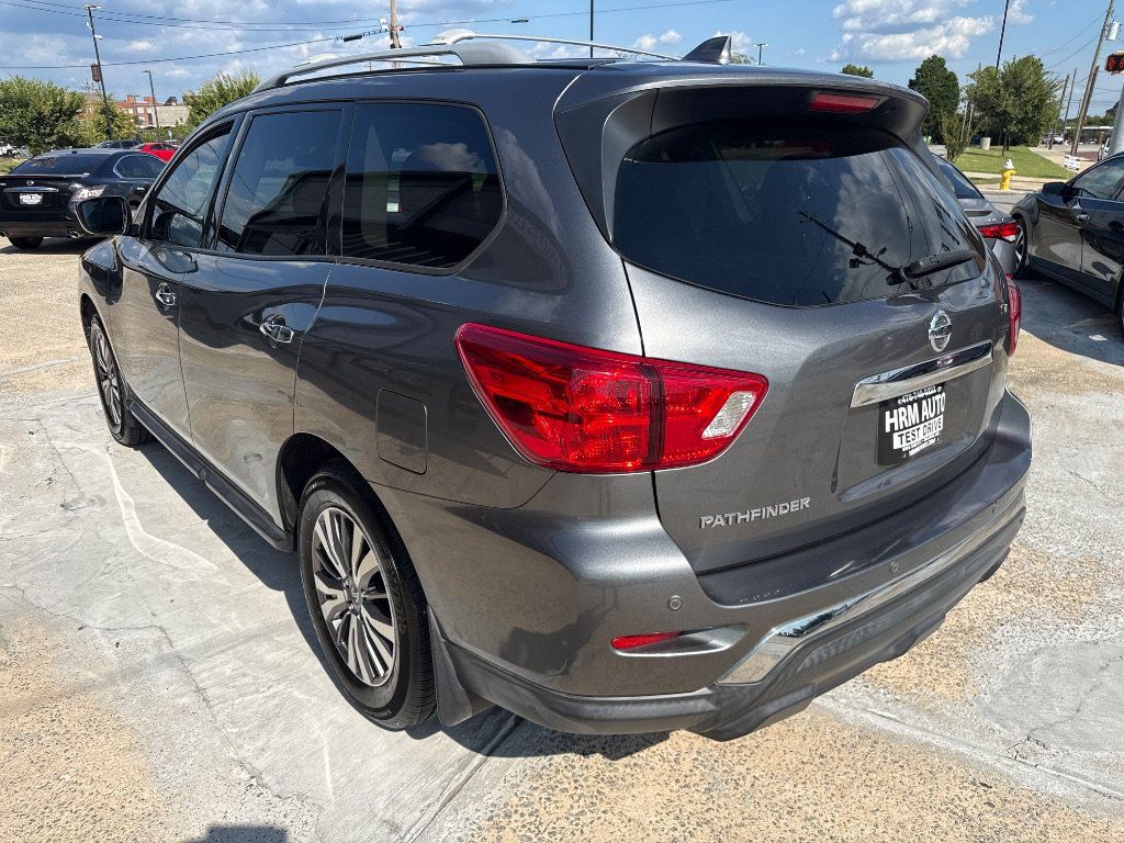 Used 2020 Nissan Pathfinder S FWD image 3