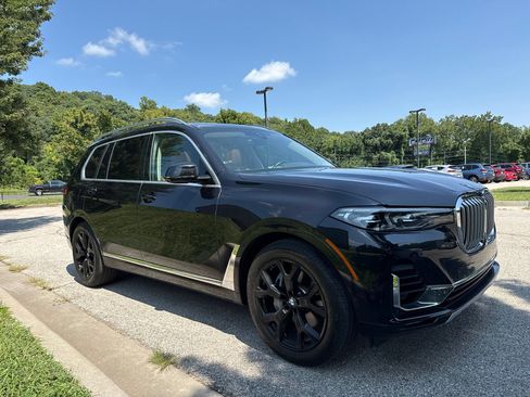Used 2020 BMW X7 xDrive40i w/ Premium Package AWD/4WD image 3