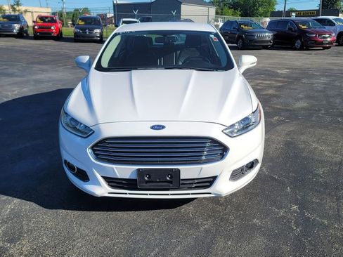 Used 2015 Ford Fusion SE w/ Equipment Group 202A FWD image 4