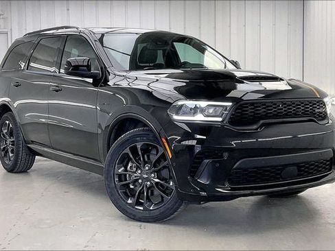 Used 2023 Dodge Durango R/T w/ Hemi Orange Plus Package AWD/4WD image 35