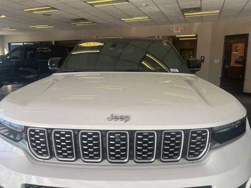 Used 2021 Jeep Grand Cherokee L Summit w/ Advanced Protech Group IV image 9