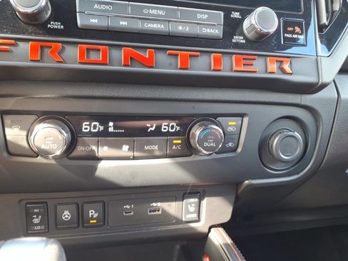 Used 2026 Nissan Frontier PRO-4X AWD/4WD image 19