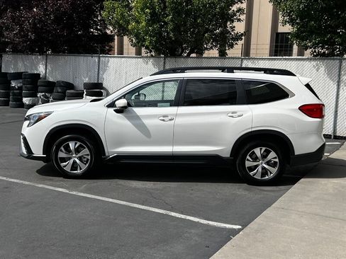 Used 2025 Subaru Ascent Premium AWD/4WD image 4