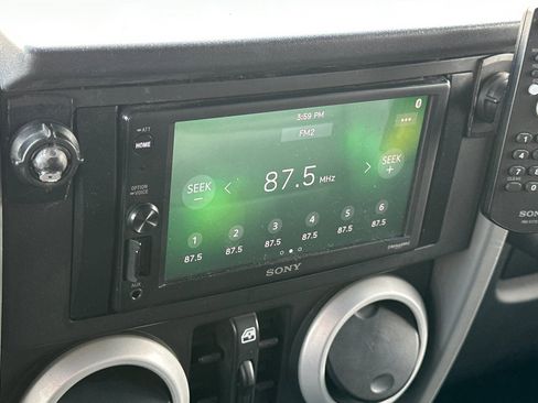 Used 2009 Jeep Wrangler Unlimited Sahara w/ Trailer Tow Group image 25