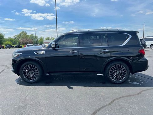 Used 2022 INFINITI QX80 Sensory w/ Cargo Package AWD/4WD image 3