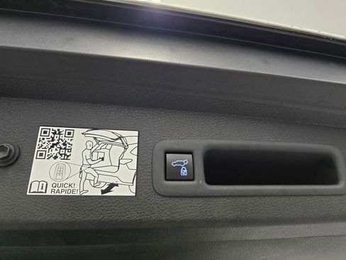 Used 2024 Toyota Sienna Platinum FWD image 49