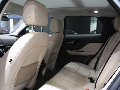 Used 2017 Jaguar F-PACE Prestige AWD/4WD image 17