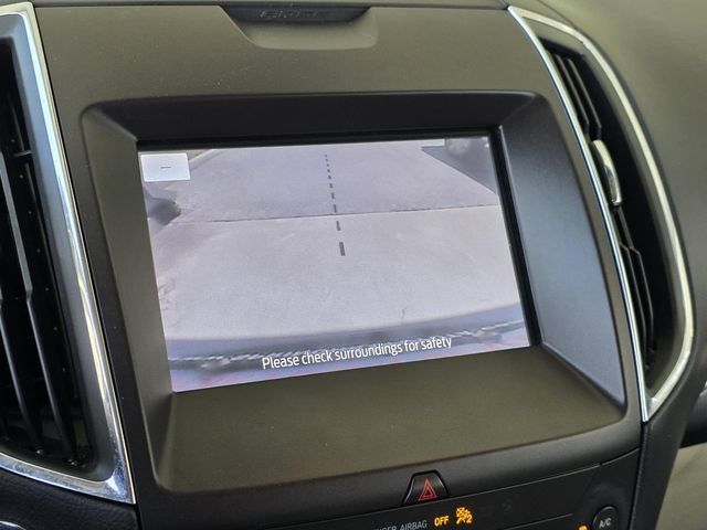 Used 2020 Ford Edge Titanium FWD image 16