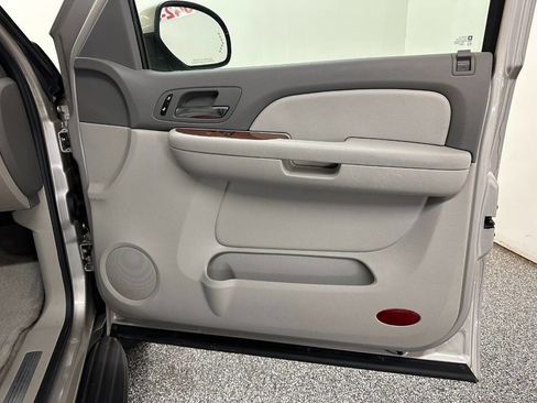 Used 2008 GMC Yukon SLT w/ SLT Preferred Equipment Group image 20