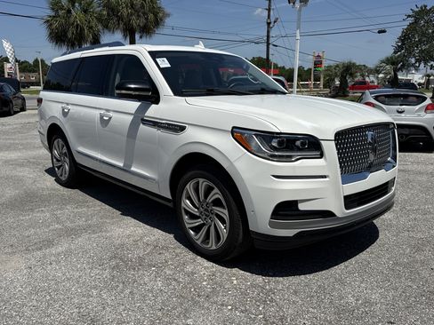 Used 2022 Lincoln Navigator Reserve RWD image 7