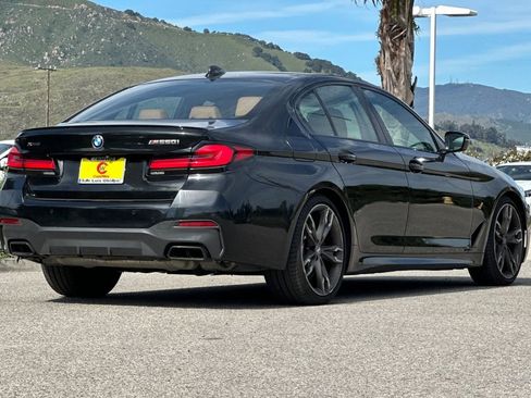 Used 2023 BMW M550i xDrive image 3