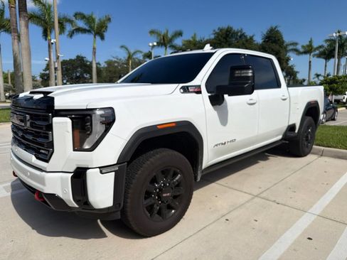Used 2026 GMC Sierra 3500 AT4 w/ AT4 Premium Plus Package AWD/4WD image 7