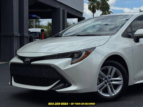 Used 2020 Toyota Corolla SE FWD image 2