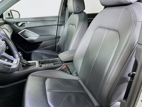 Used 2024 Audi Q3 2.0T Premium image 8