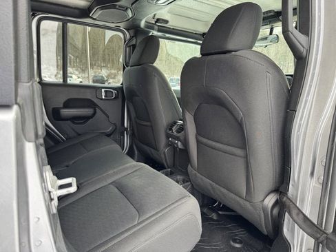 Used 2020 Jeep Gladiator Sport w/ Quick Order Package 24S image 15