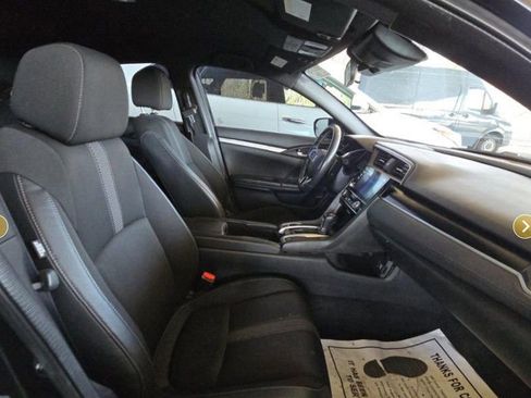 Used 2020 Honda Civic Sport image 2