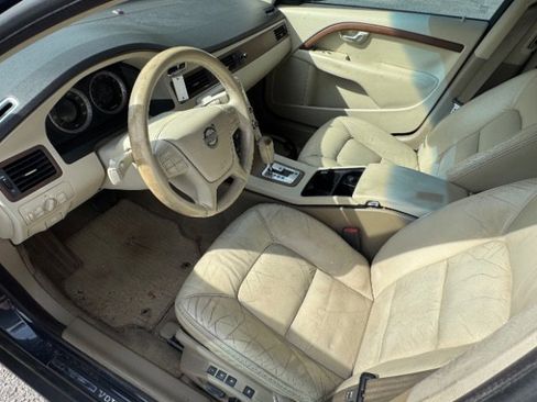 Used 2010 Volvo XC70 3.2 image 5