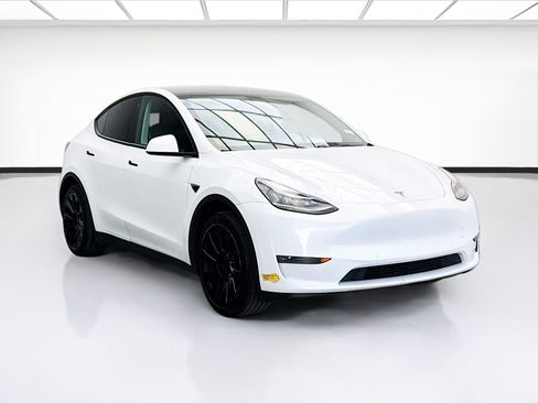 Used 2020 Tesla Model Y Long Range AWD/4WD image 3