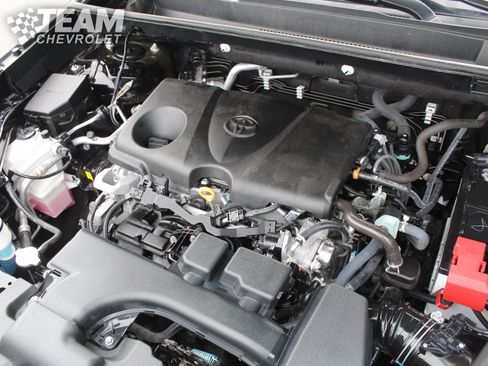 Used 2023 Toyota RAV4 XLE w/ Convenience Package AWD/4WD image 30
