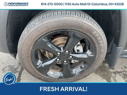 Used 2024 Jeep Grand Cherokee Altitude image 10