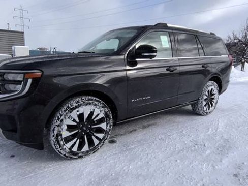 Used 2026 Ford Expedition Platinum w/ Driver's Package image 4