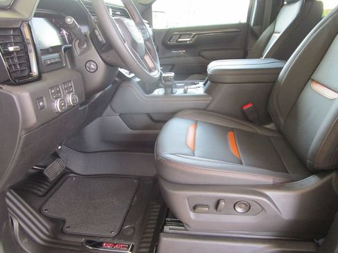 New 2026 GMC Sierra 1500 AT4 w/ AT4 Premium Package AWD/4WD image 31