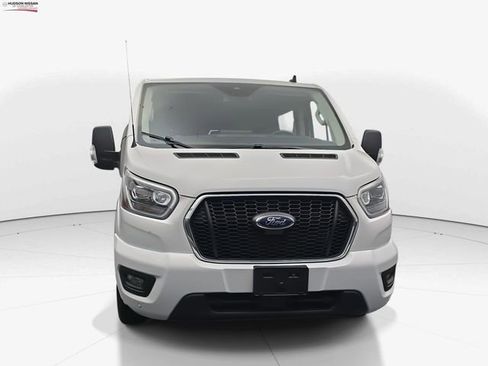 Used 2023 Ford Transit 350 XLT image 3