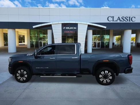 Used 2025 GMC Sierra 2500 Denali w/ Denali Reserve Package AWD/4WD image 5